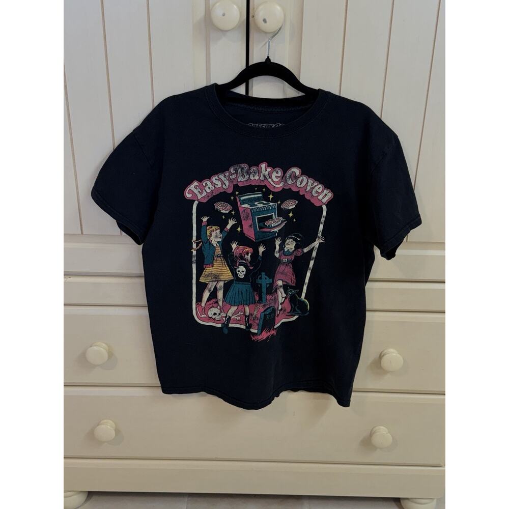 Creepy Co Easy Bake Coven Black T-Shirt Size M Short Sleeve